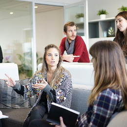 Dvě skupiny - Sál 1 a Sál 2